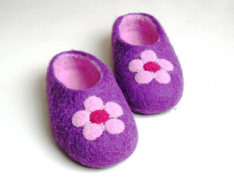 Handgemachte Gefilzte Hausschuhe. Rutschfeste Sohle von FeltingHome