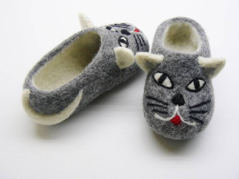 Kinderhausschuhe. Handgemachte Gefilzte Hausschuhe. Rutschfeste Sohle von FeltingHome
