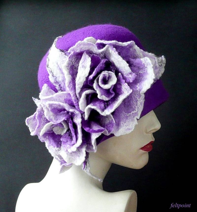 Lila Filzhut, Filzhut Cloche, 1920 Hut, Kunst Lila Cloche Victorian, 1920, Damenhut, Downton Abtei Hüte Lila Filzhut, Filzhut Cloche, 1920 Hut, Kunst Lila Cloche Victorian, 1920, Damenhut, Downton Abtei Hüte von Feltpoint