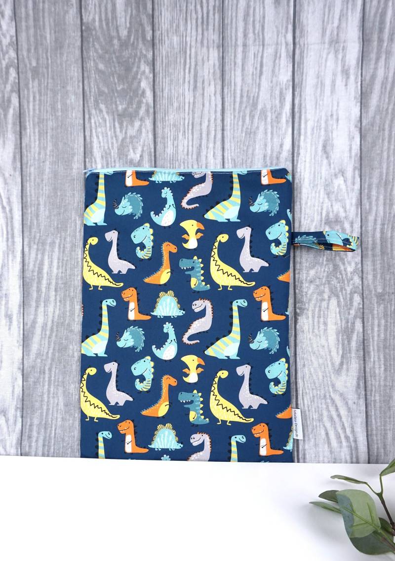 Wetbag- Inkontinenztasche - Nassbeutel Waschbar Nasstasche Dino Bunt Wetbag- Inkontinenztasche - Nassbeutel Waschbar Nasstasche Dino Bunt von FeludaraDesign