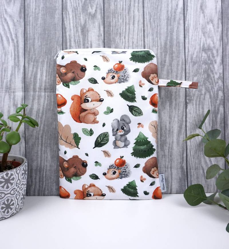Wetbag in 2 Größen, Große Nasstasche, Windeltasche, Inkontinenz Vorlagen - Hase Und Igel von FeludaraDesign