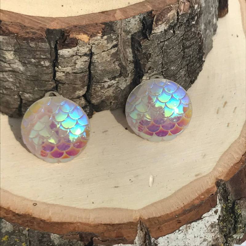 Clip Auf Ohrringe Ohrstecker Meerjungfrau Ohrringe, Ohrclips Skala, Schillernden Kreis von FeminineEdgeFinds