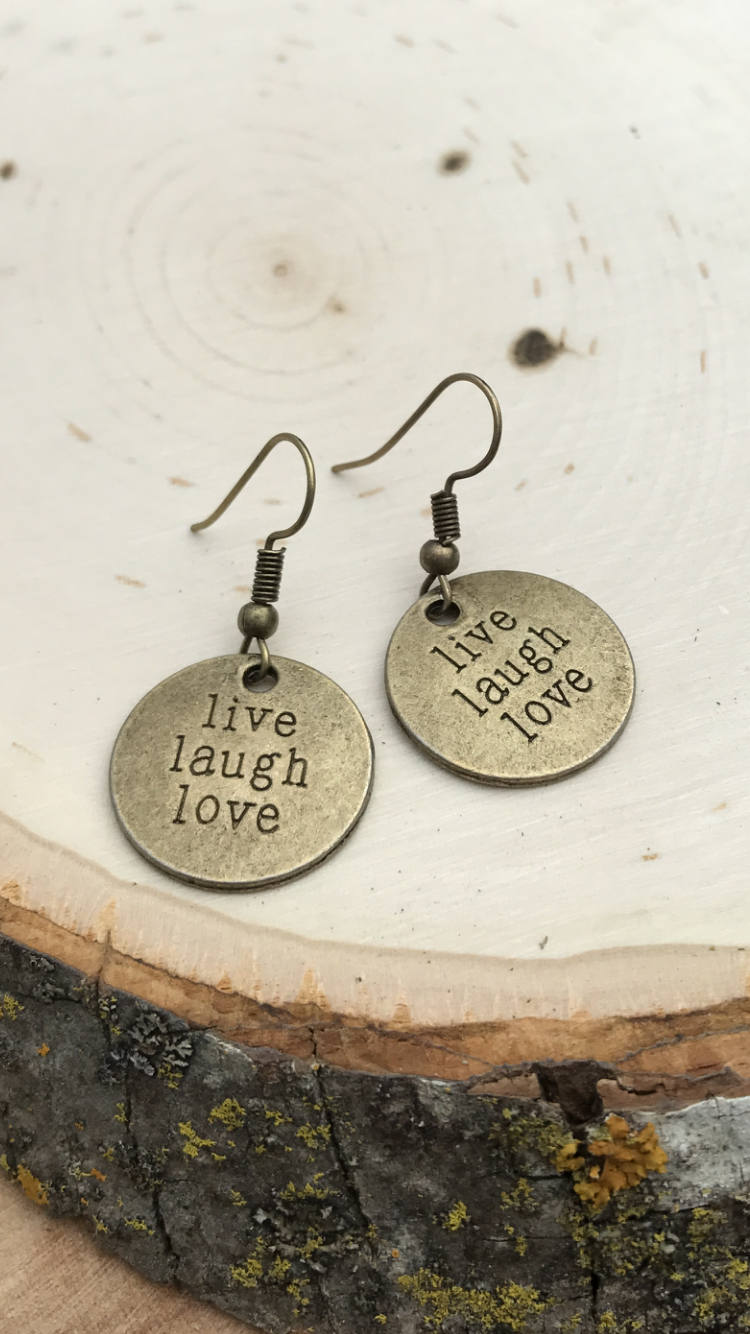 Inspirierende Ohrringe, Leben, Lachen, Lieben Bronze Statement Motivierende Nachricht Schmuck von FeminineEdgeFinds