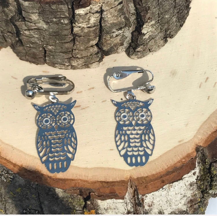 Ohrclips Silber Eule Ohrclips. Eulen Clip On Ohrringe. Leichte von FeminineEdgeFinds