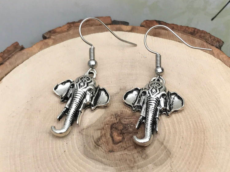 Silber Elefant Baumeln Und Ohrringe, Kopf, Zarte Antik Ohrringe von FeminineEdgeFinds