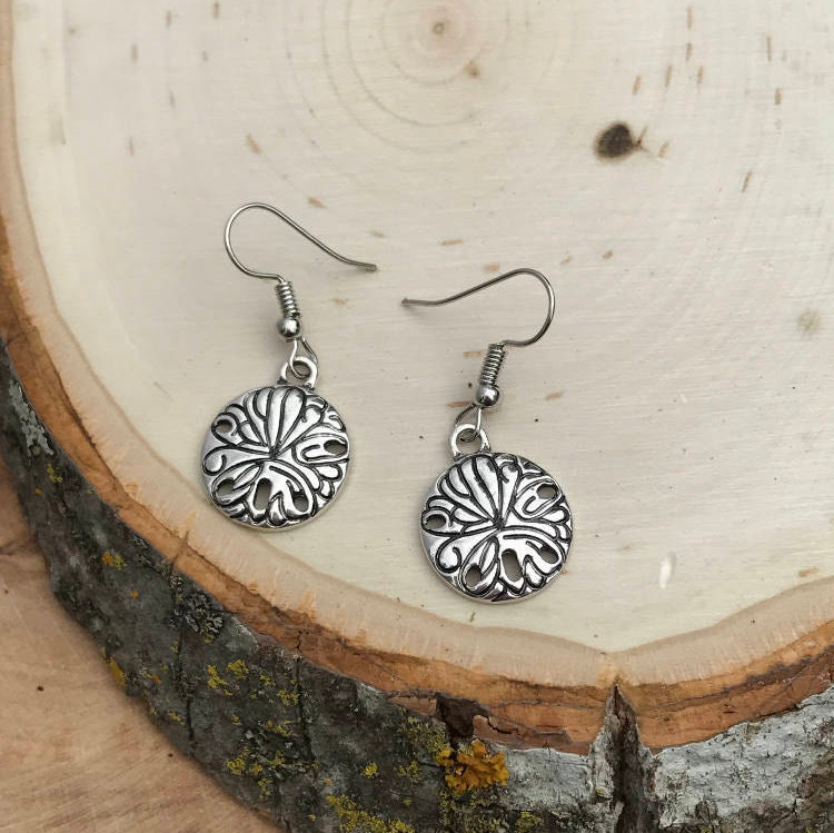Silber Strand Sand Dollar Ohrringe Shell Ohrringe, Zarte Antik von FeminineEdgeFinds