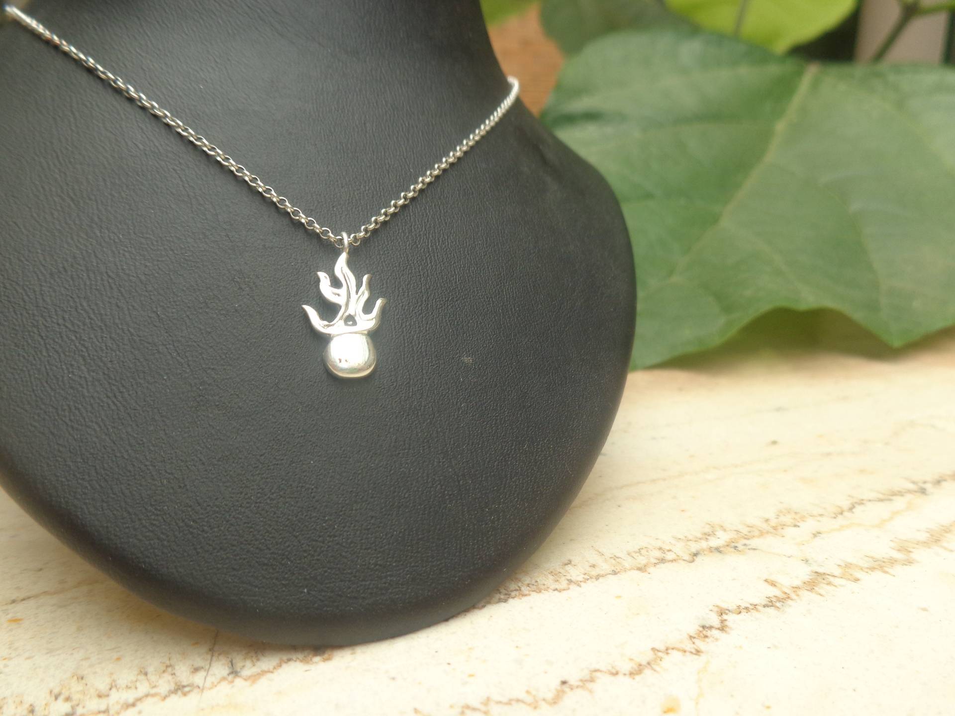 Feuerball, Feng Shui Charm, Geschenkidee, Schmuck, Halskette Feuerball, Feng Shui Charm, Geschenkidee, Schmuck, Halskette von FengShui72Angels