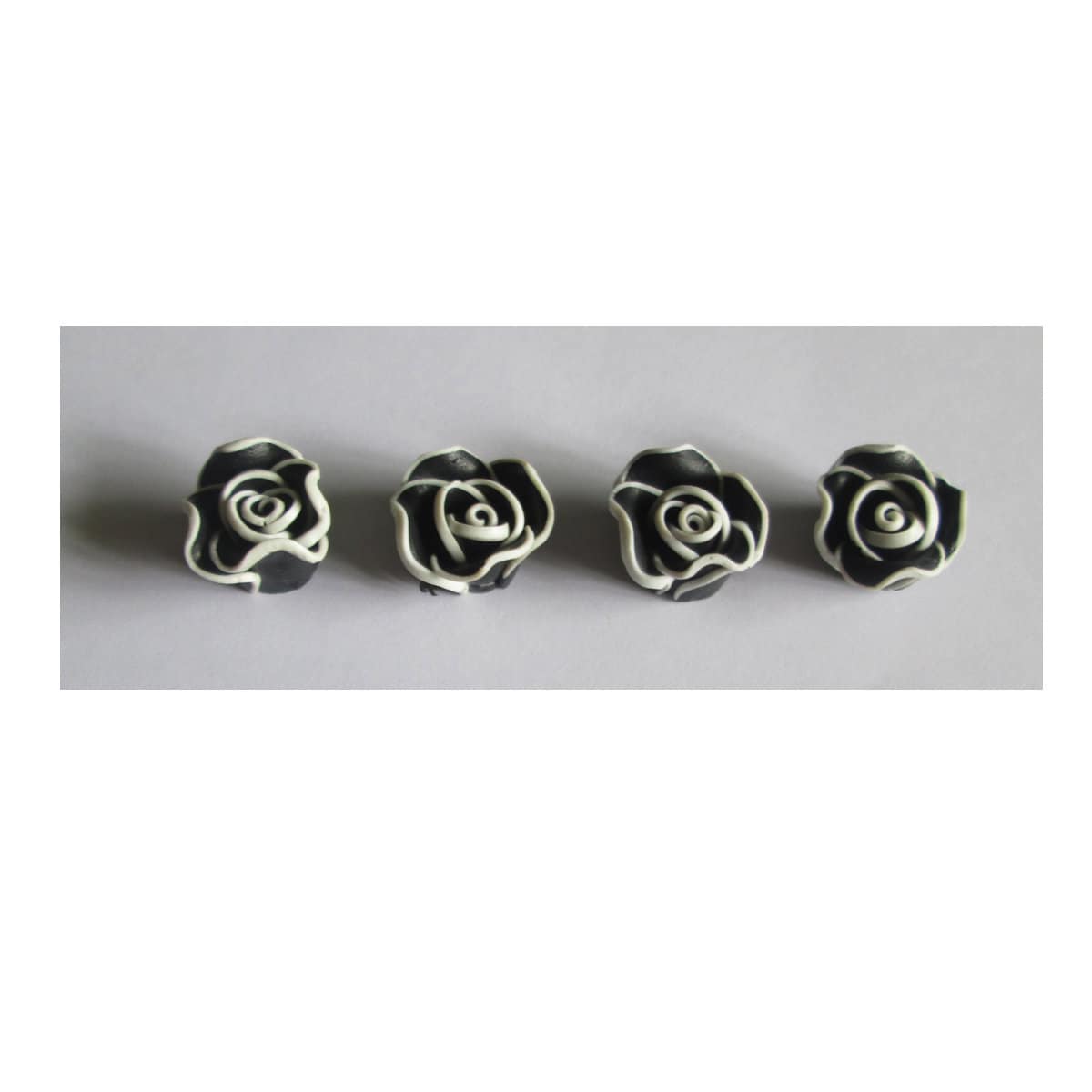 4 Stück Fimo Rosenperlen "Black Rose", Schwarze Rose, Schmuckherstellung Ketten+Armbänder, Perlenstickerei, Verzierung Nähobjekte 4 Stück Fimo Rosenperlen "Black Rose", Schwarze Rose, Schmuckherstellung Ketten+Armbänder, Perlenstickerei, Verzierung Nähobjekte von FengShuiLotusgarden