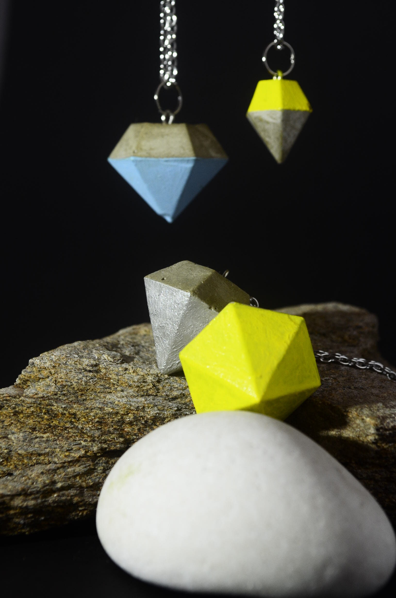Halskette Beton Diamant Halskette Beton Diamant von FengariArtShop