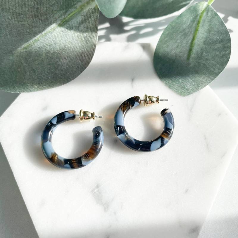 Ultra Mini 24 Mm Creolen in Riff | Kleine Acetat Blau Braun Strand Hoop Ohrringe 925 Silber Beiträge von FennaAndFei