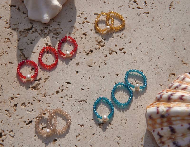 Feriastudio| Handgemachte „Holiday" Ringe Mit Süßwasserperlen von FeriaStudio
