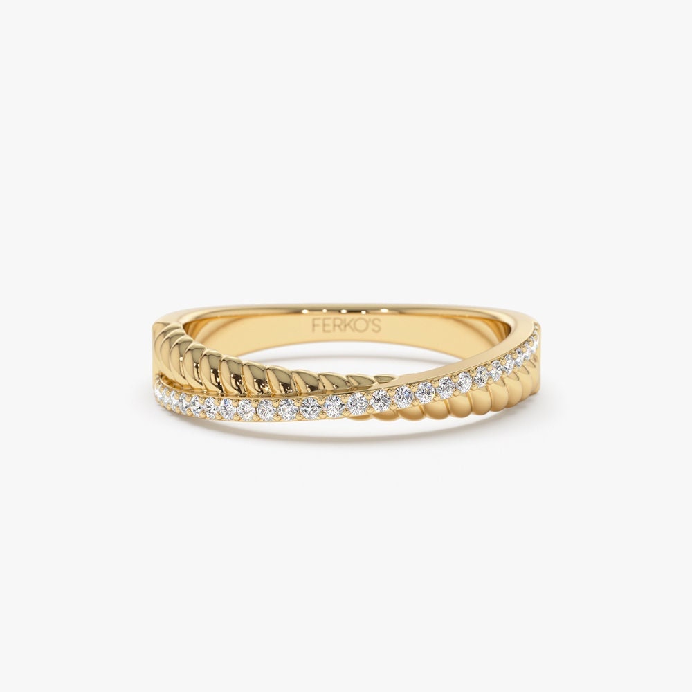 Criss Cross Ring/14K Massivgold Micro Pave Diamond Setting Twisted Seil Von Ferko's Fine Jewelry, Muttertagsgeschenk von FerkosFineJewelry