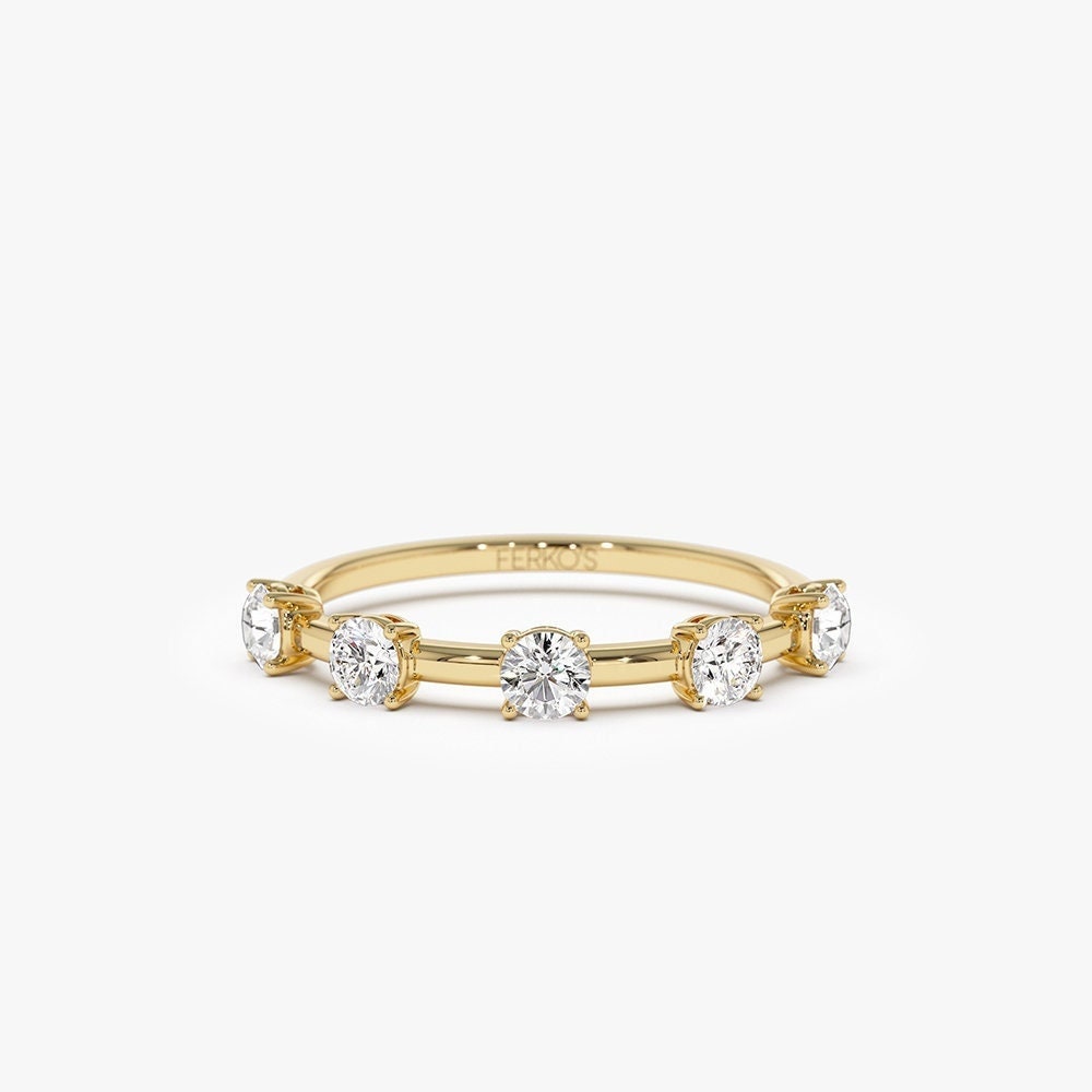 Diamant Ehering Aus 585Er Massivgold 0.60 Karat/Mit Fünf Steinen Stapeldiamant von FerkosFineJewelry