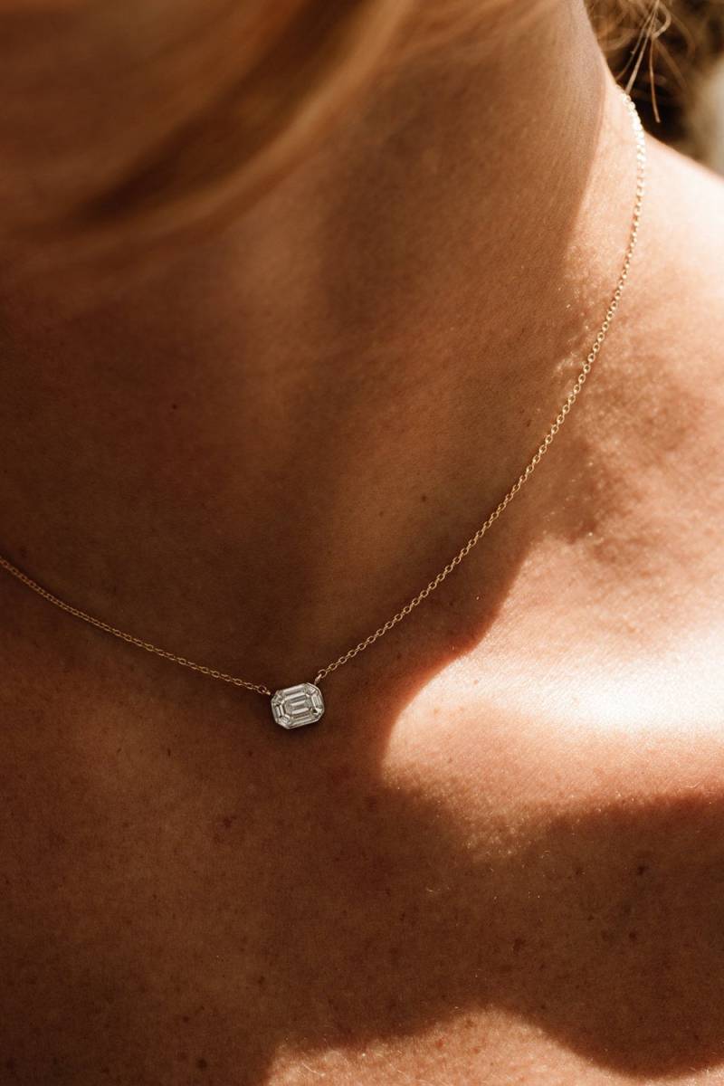 14K Smaragdschliff Illusion Diamant Halskette, F Farbe Vvs Klarheit von FerkosFineJewelry