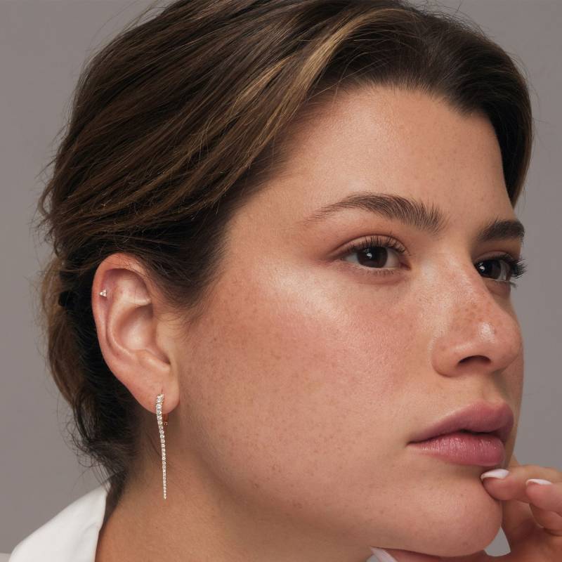 Diamant Ohrringe/14K Gold Dolch Runde Nadel Huggie Groß Einzigartiges Design Lange Für Frauen von FerkosFineJewelry