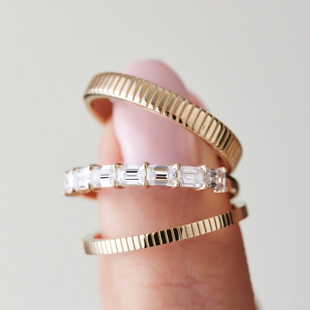 Gold Ring/14K 3 Mm Gerippter Stapelbarer Bandring Frauen Ehering By Ferkos Fine Jewelry von FerkosFineJewelry