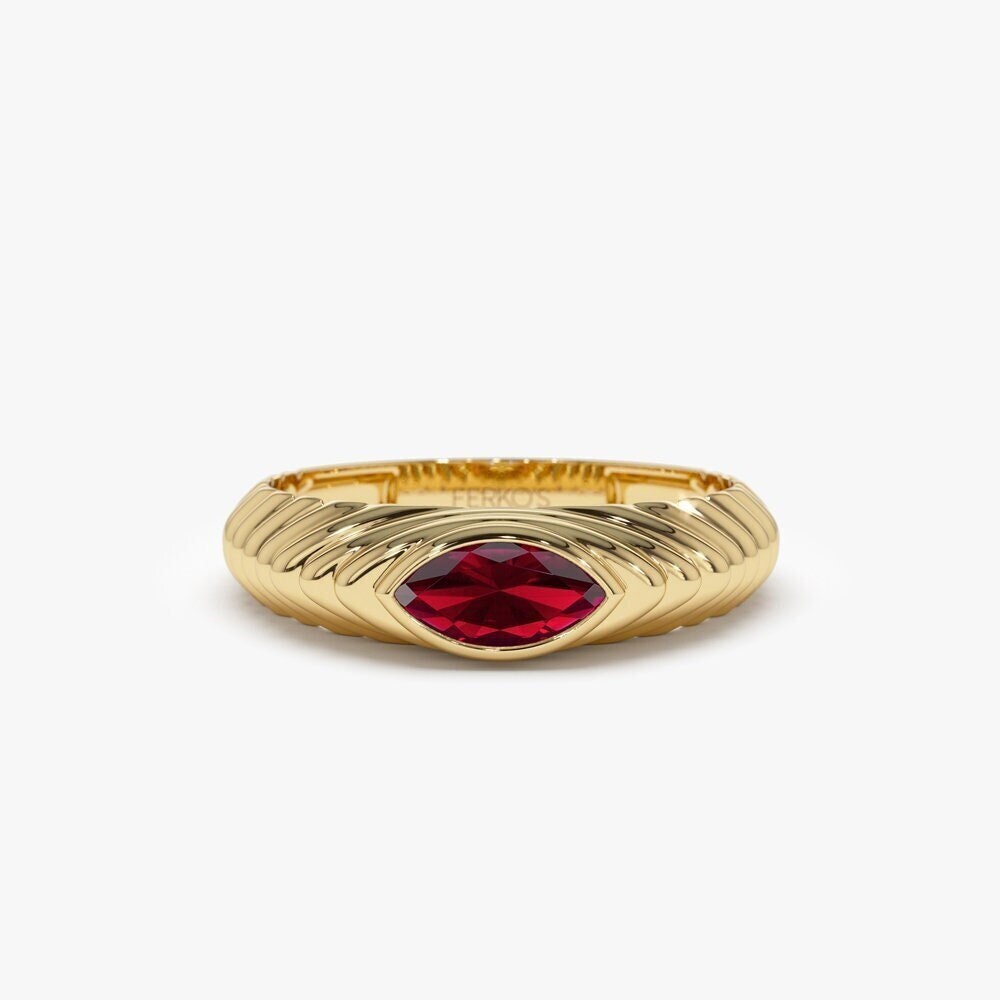 Granat Ring in 585 Gold/Marquise Abgeschliffener Von Ferkos Fine Jewelry von FerkosFineJewelry