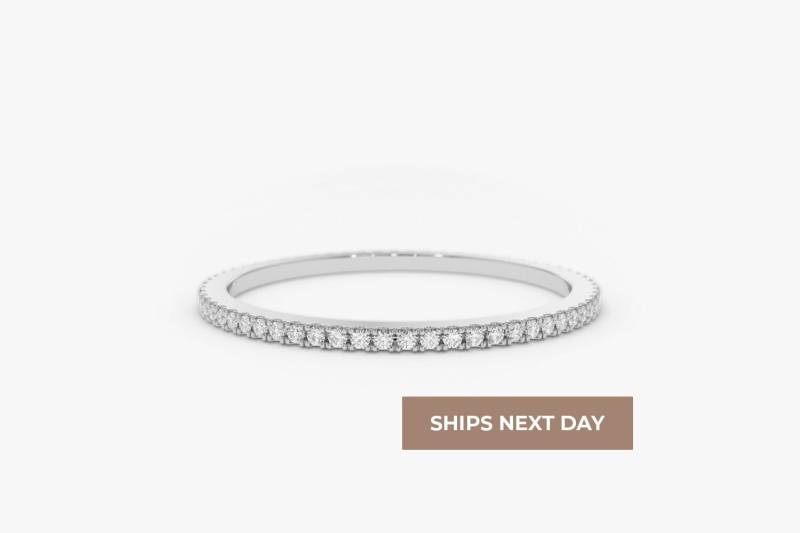 Micro Pave Diamant Eternity Band Aus 14K Weißgold/1, 0 Mm Ehering Für Frauen von FerkosFineJewelry