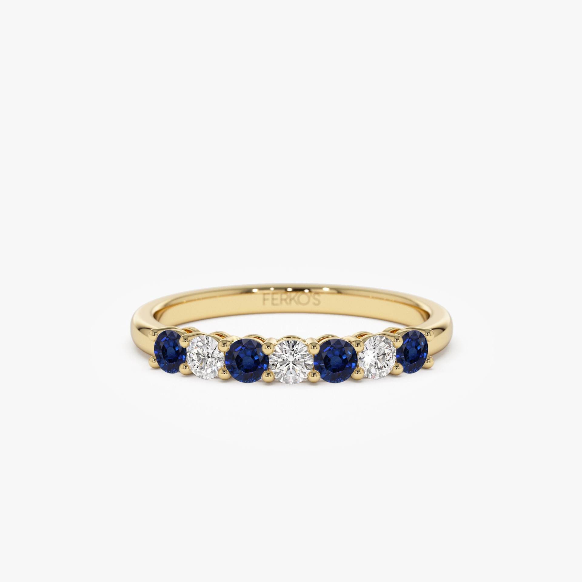 Saphir Und Diamant Ring, 14K Gold Blauer 7 Stein Ehering, Etwas Blau Für Die Braut, Birthstone Edelstein Band von FerkosFineJewelry