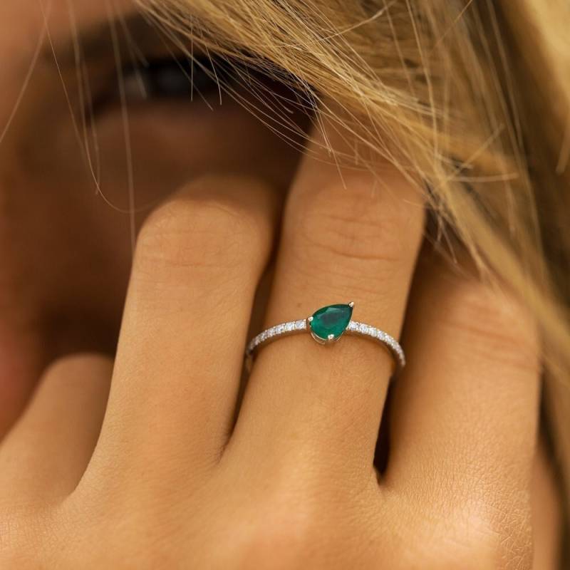Smaragd Ring/14K Gold Pear Form Natürlicher & Diamant Teardrop Verlobungsring Einzigartiger Versprechensring Mai Birthstone von FerkosFineJewelry