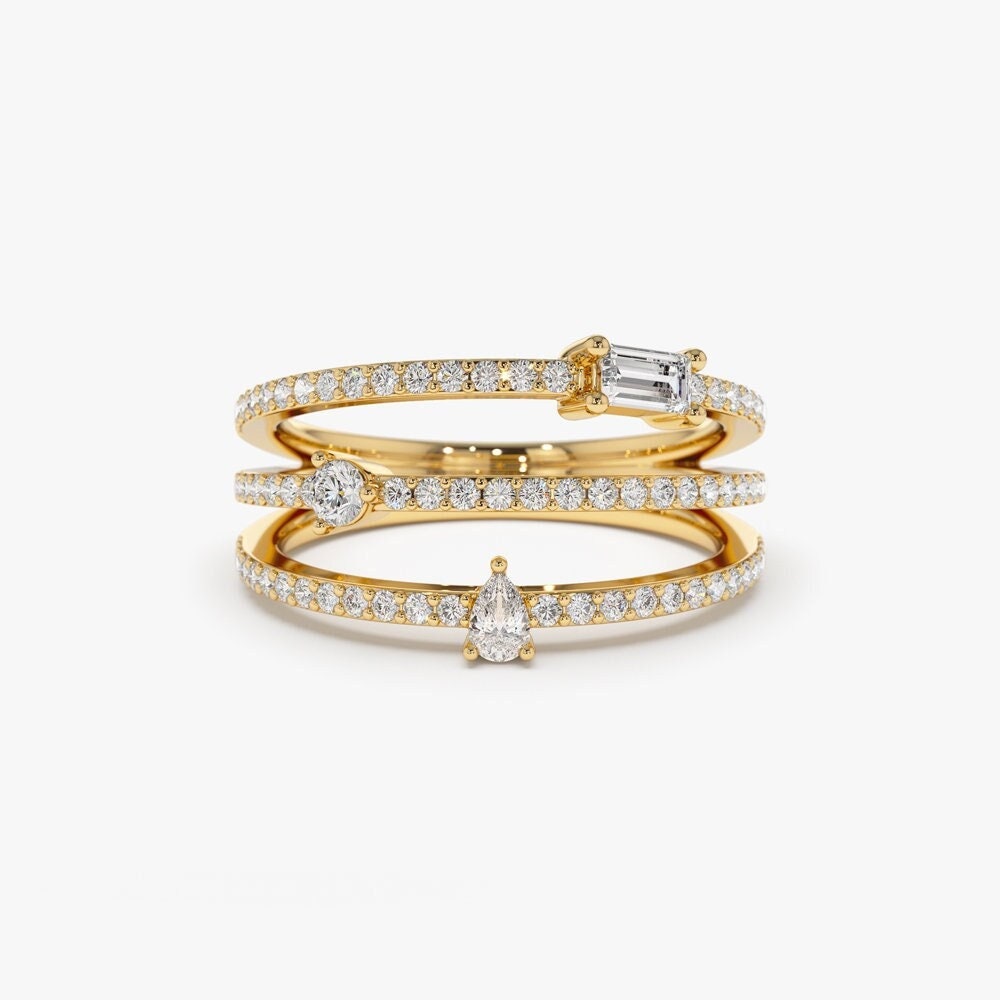 Stapelbarer Ring/14K Gold Dreireihiger Mix Diamant Statement Birnenform Baguette Runder Ferkos Fine Jewelry von FerkosFineJewelry