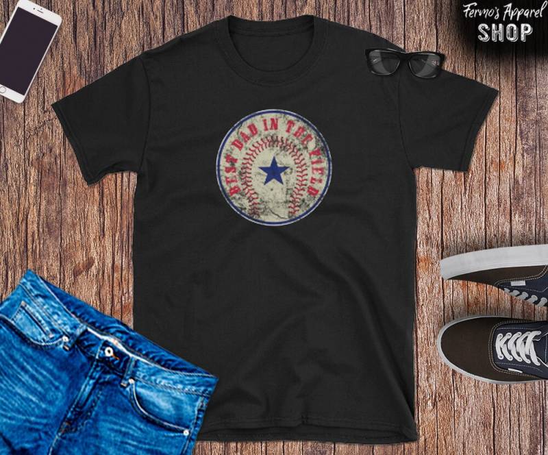 Bester Papa Im Feld Baseball T-Shirt - Vatertag T-Shirt von FermosApparelShop