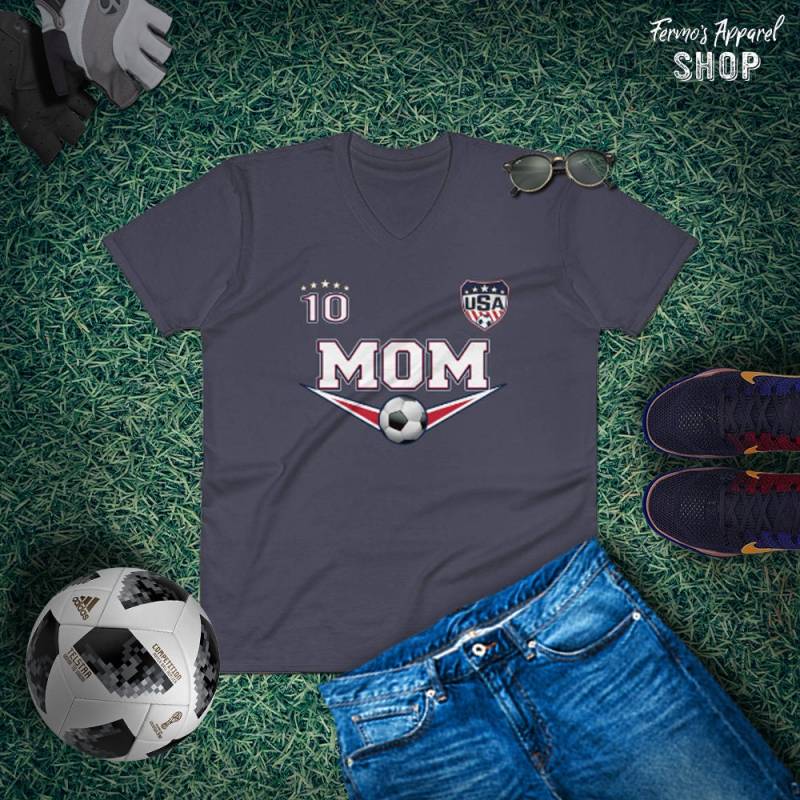 Fußball Mom T-Shirt Usa Schild Nummer 10, Sportbekleidung von FermosApparelShop
