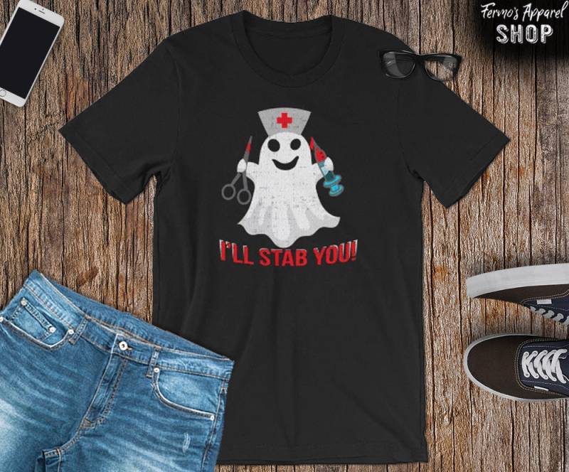 Halloween Krankenschwester Kostüm 2025 Shirt, Ghost T-Shirt, Krankenpflege Ich Werde Dich Erstechen, Lustiges von FermosApparelShop