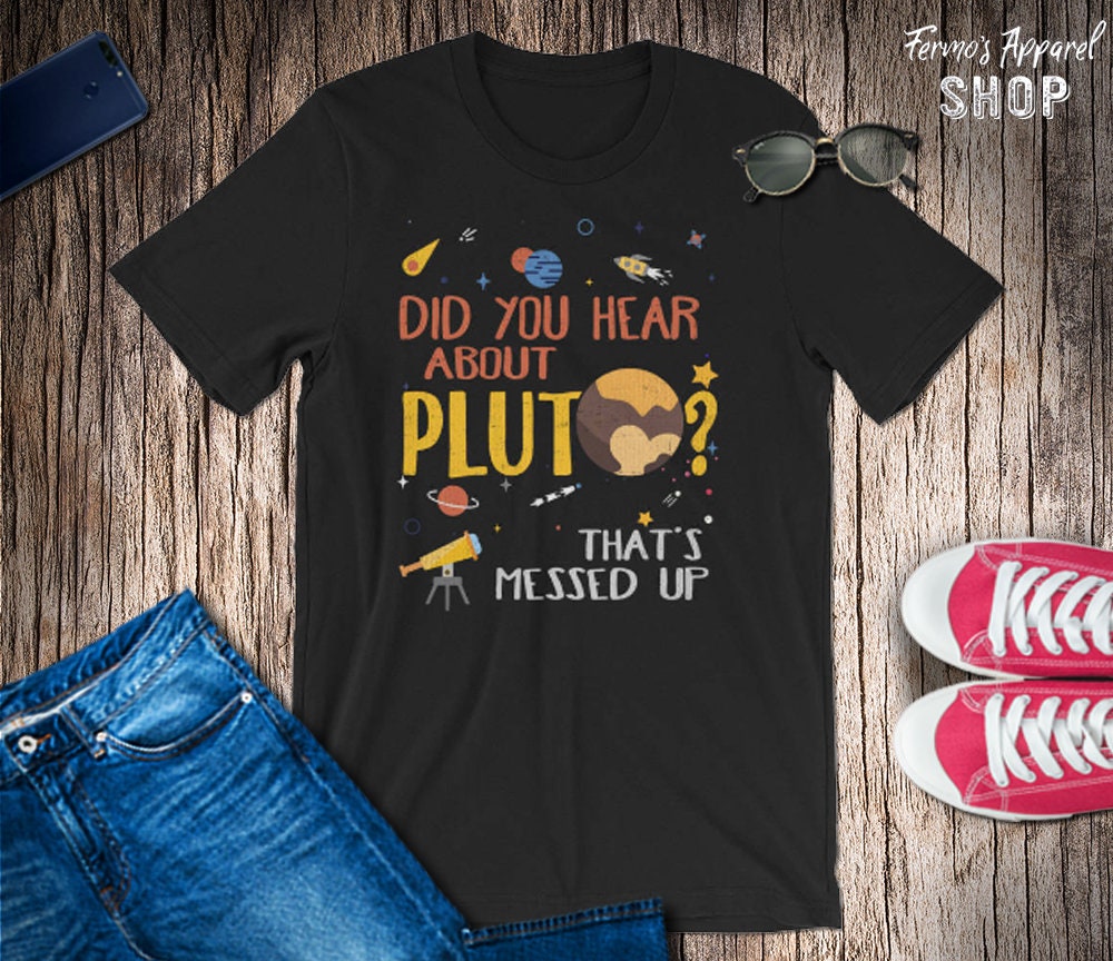 Pluto T-Shirt Galaxie T-Shirt von FermosApparelShop