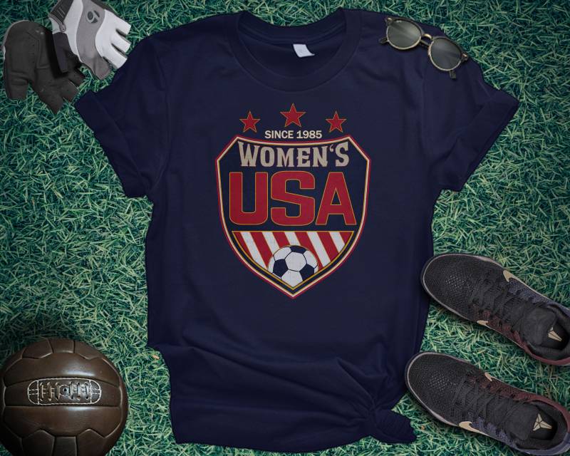 Usa Frauen Fußball-T-Shirt Wm Unisex T-Shirt von FermosApparelShop