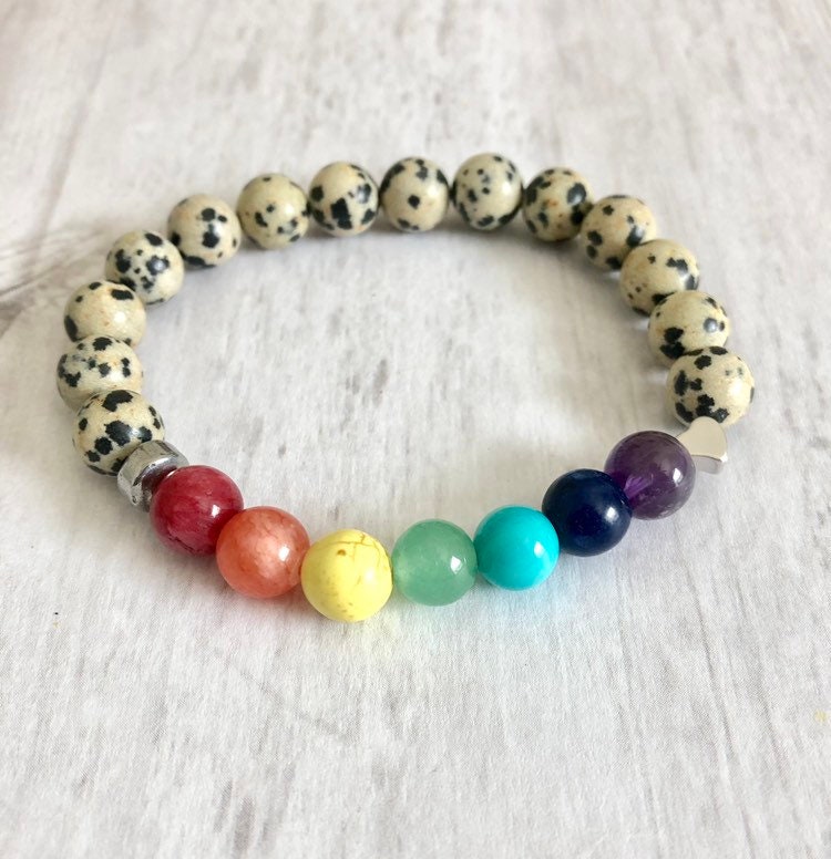 Regenbogen Armband// Dalmatiner Jaspis Kristall// Lgbtq Kristalle Edelstein // Perlen Schmuck Unisex Armband Gay Pride Regenbogen Armband// Dalmatiner Jaspis Kristall// Lgbtq Kristalle Edelstein // Perlen Schmuck Unisex Armband Gay Pride von Fernhomeandfashion