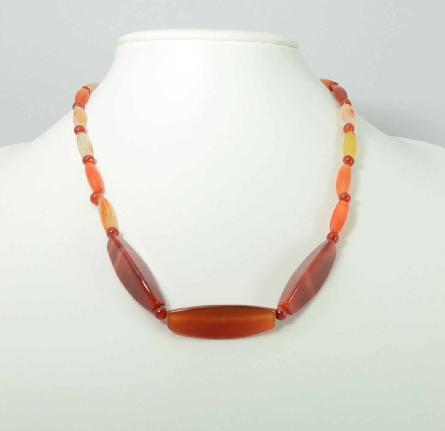 Rote Edelsteine Halskette Und Ohrringe - Achat Prismen Mit Rotem Rote Edelsteine Halskette Und Ohrringe - Achat Prismen Mit Rotem von FerryLaneSelection