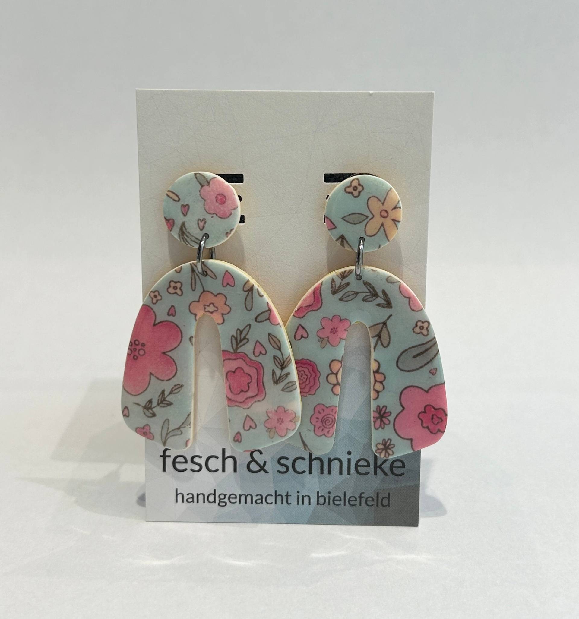 Bunte Blumen-Ohrringe, Nickelfrei von FeschSchniekeSchmuck