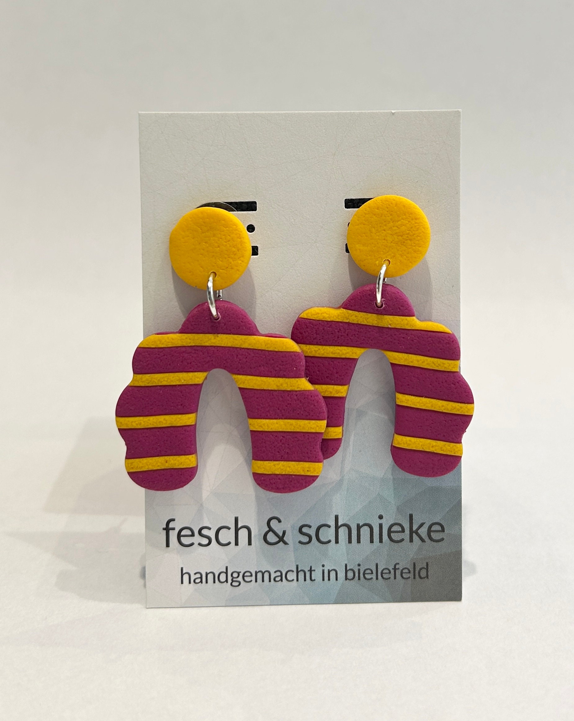 Gestreifte Ohrringe, Nickelfrei von FeschSchniekeSchmuck