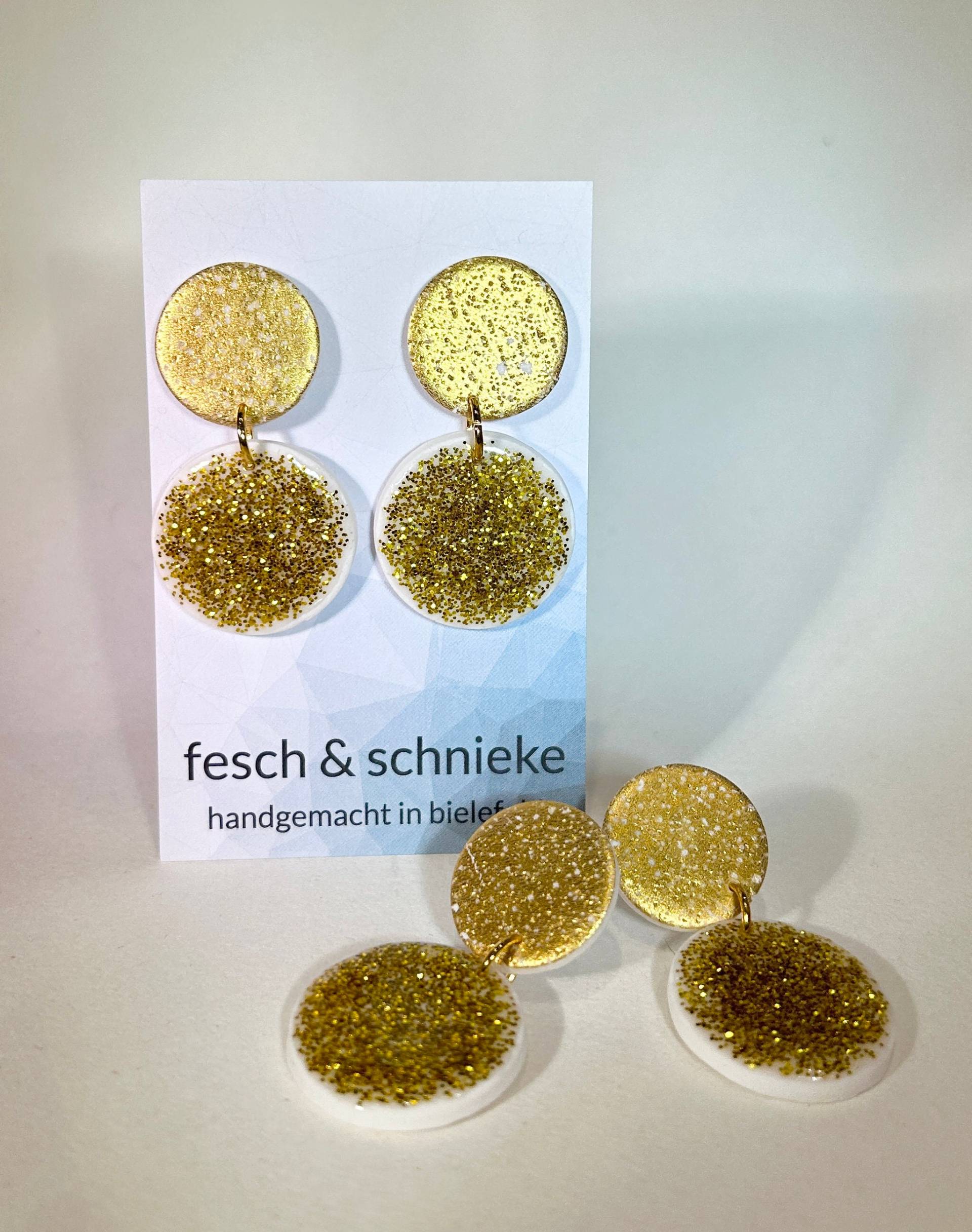 Goldiger Ohrschmuck Aus Polymerclay, Leicht & Dekorativ, Nickelfrei von FeschSchniekeSchmuck
