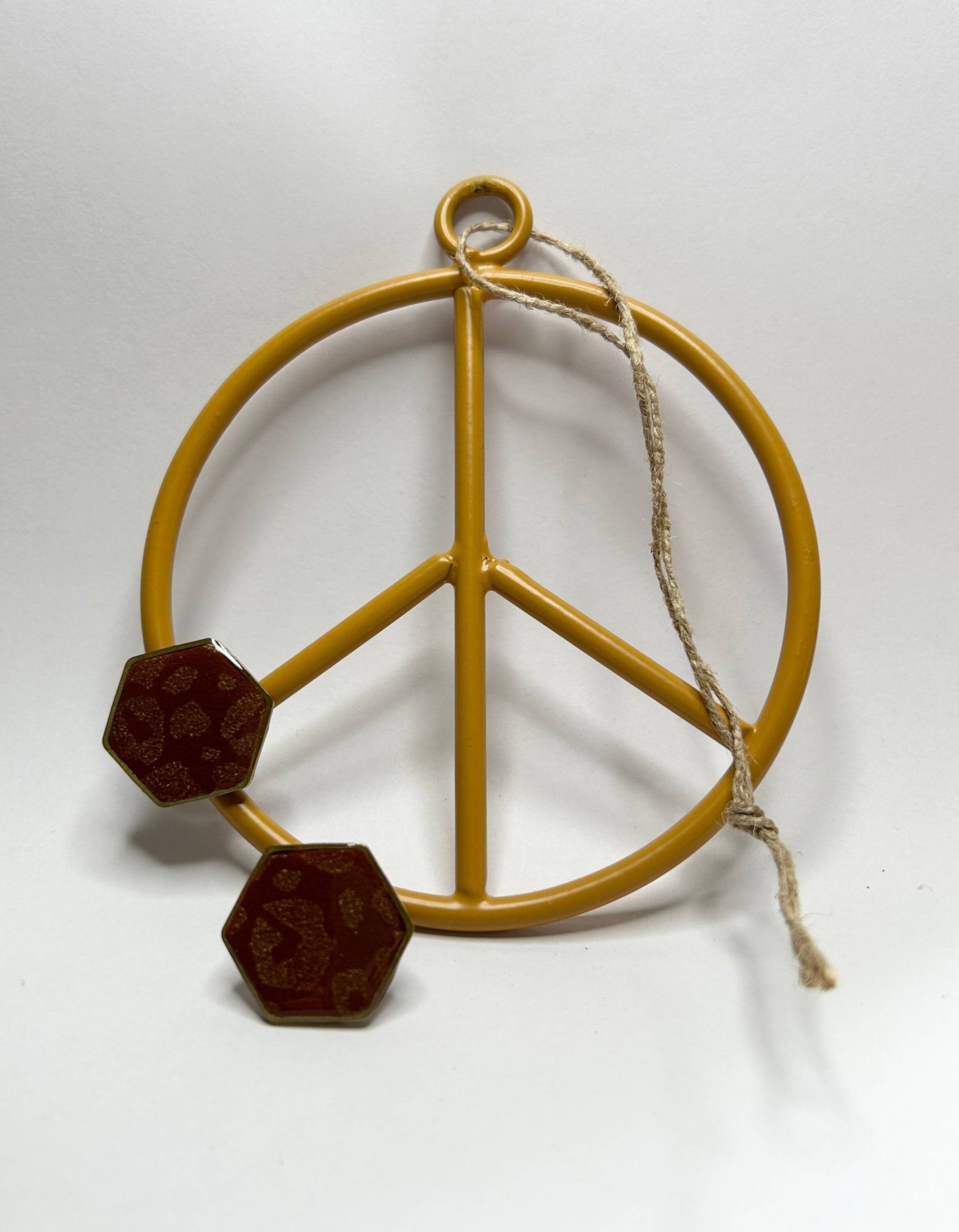 Ohrstecker Braun Mit Goldenen Akzenten von FeschSchniekeSchmuck