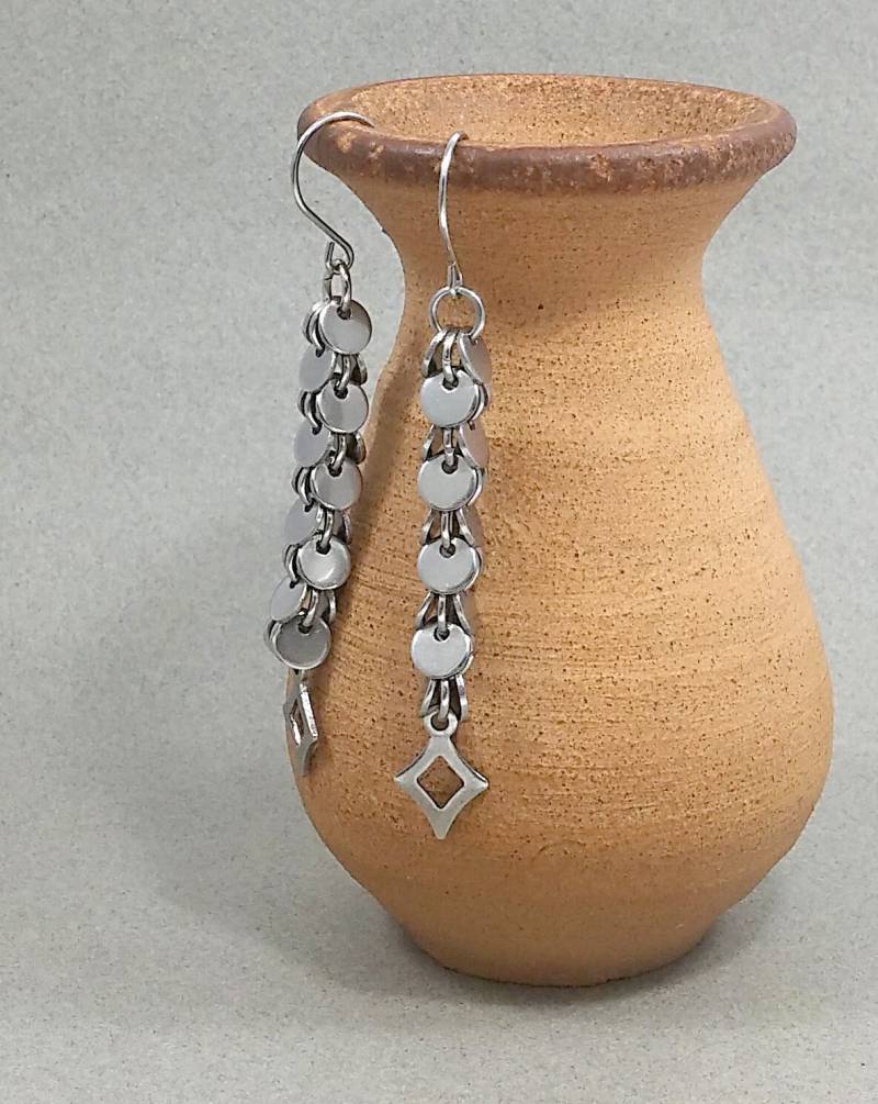 Custom Made Chainmaile Ohrringe, Edelstahl Kettenhemd Schmuck, Shaggy Loops Coins Steel Ohrringe von FestiJe