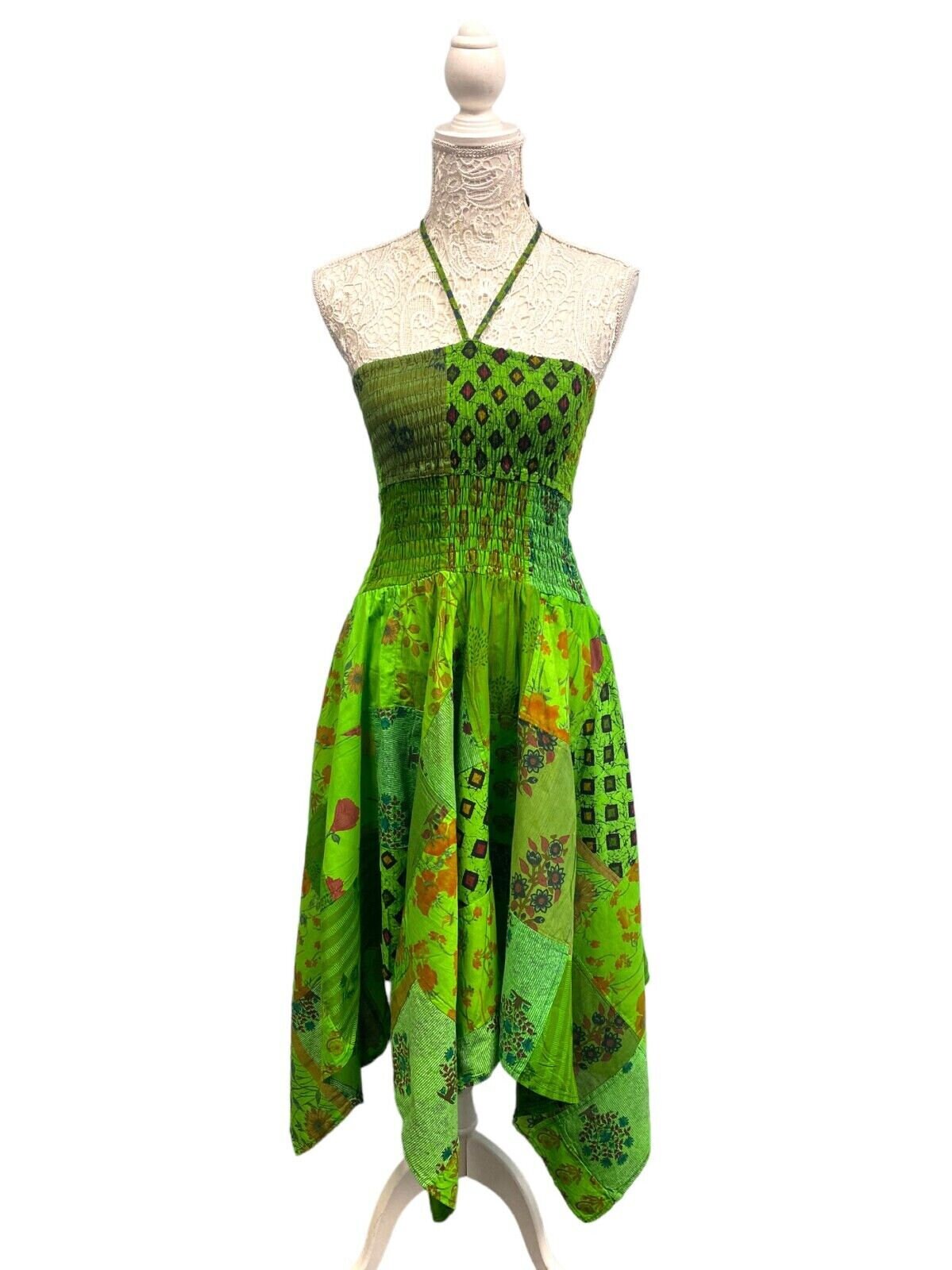 Lime Grün Patchwork Sommerkleid, Boho Hippy Pixie Festival Style, Baumwoll Einstecktuch Eu 36-44 Lime Grün Patchwork Sommerkleid, Boho Hippy Pixie Festival Style, Baumwoll Einstecktuch Eu 36-44 von FestivalStall