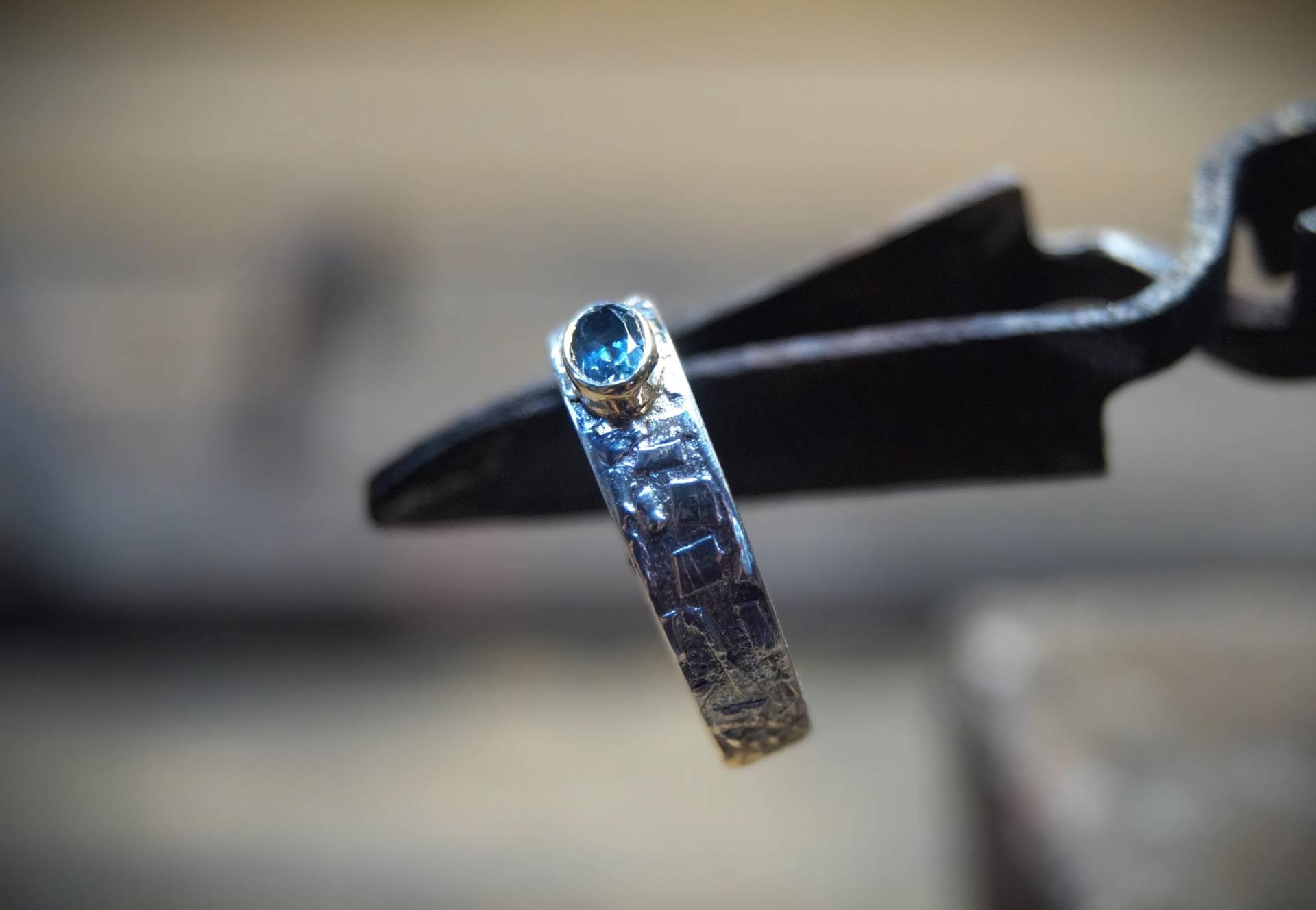 Ring Mit Goldgefasstem Topas Ring Mit Goldgefasstem Topas von Feuerschmuck