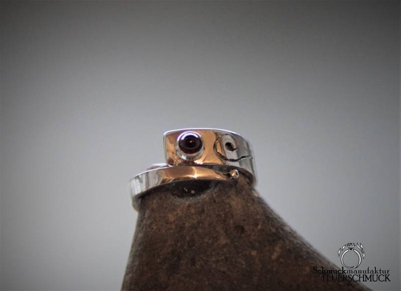 Silberring Mit Verziertem Band, Größenverstellbar Silberring Mit Verziertem Band, Größenverstellbar von Feuerschmuck