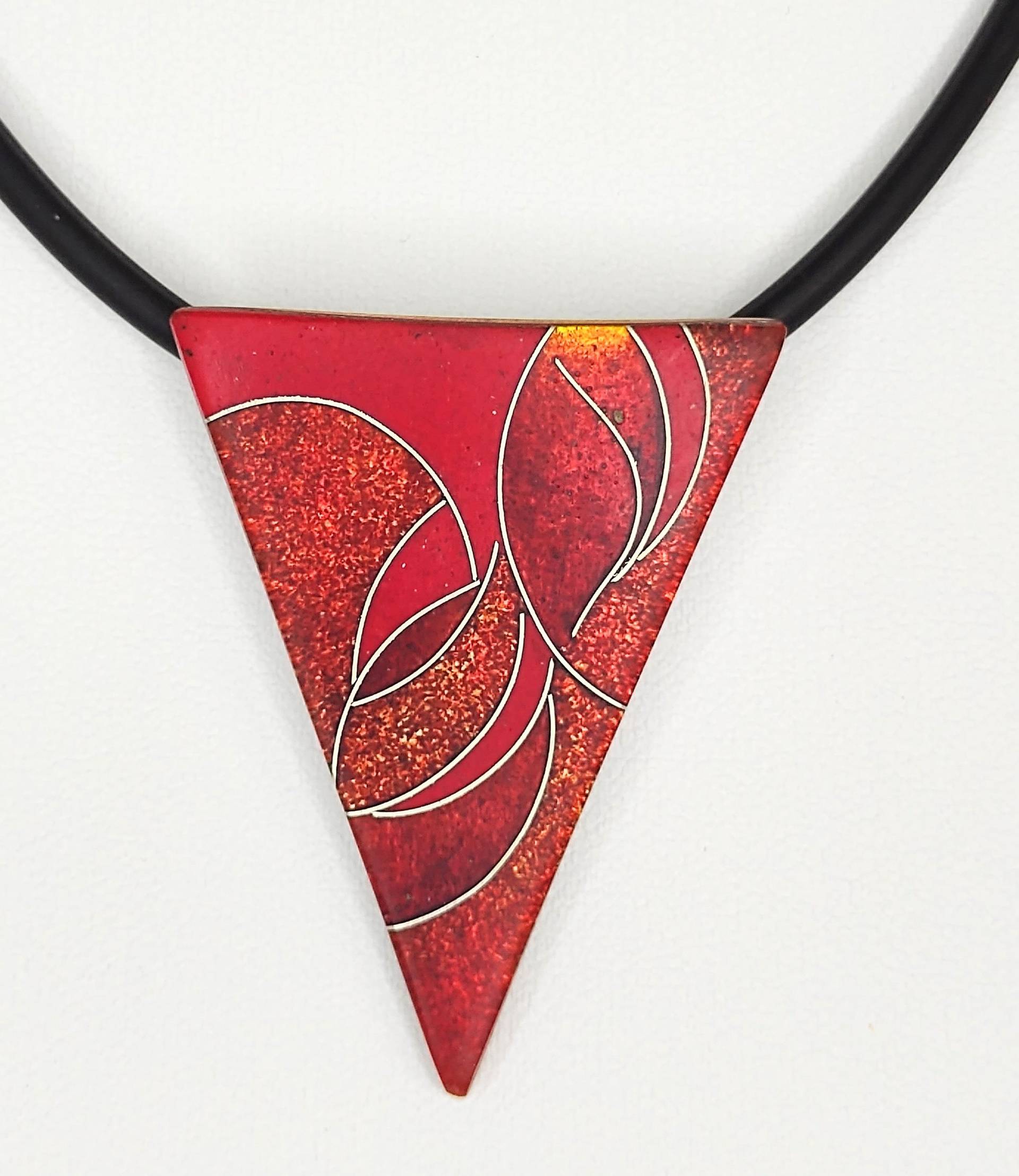 Anhänger Mit Emaille in Rottönen Oberfläche Matt Gewölbt Unikatschmuck Emailleschmuck Geschenk Für Die Mutter Handarbeit Geburtstagsgeschenk Anhänger Mit Emaille in Rottönen Oberfläche Matt Gewölbt Unikatschmuck Emailleschmuck Geschenk Für Die Mutter Handarbeit Geburtstagsgeschenk von FeuerschmuckSander