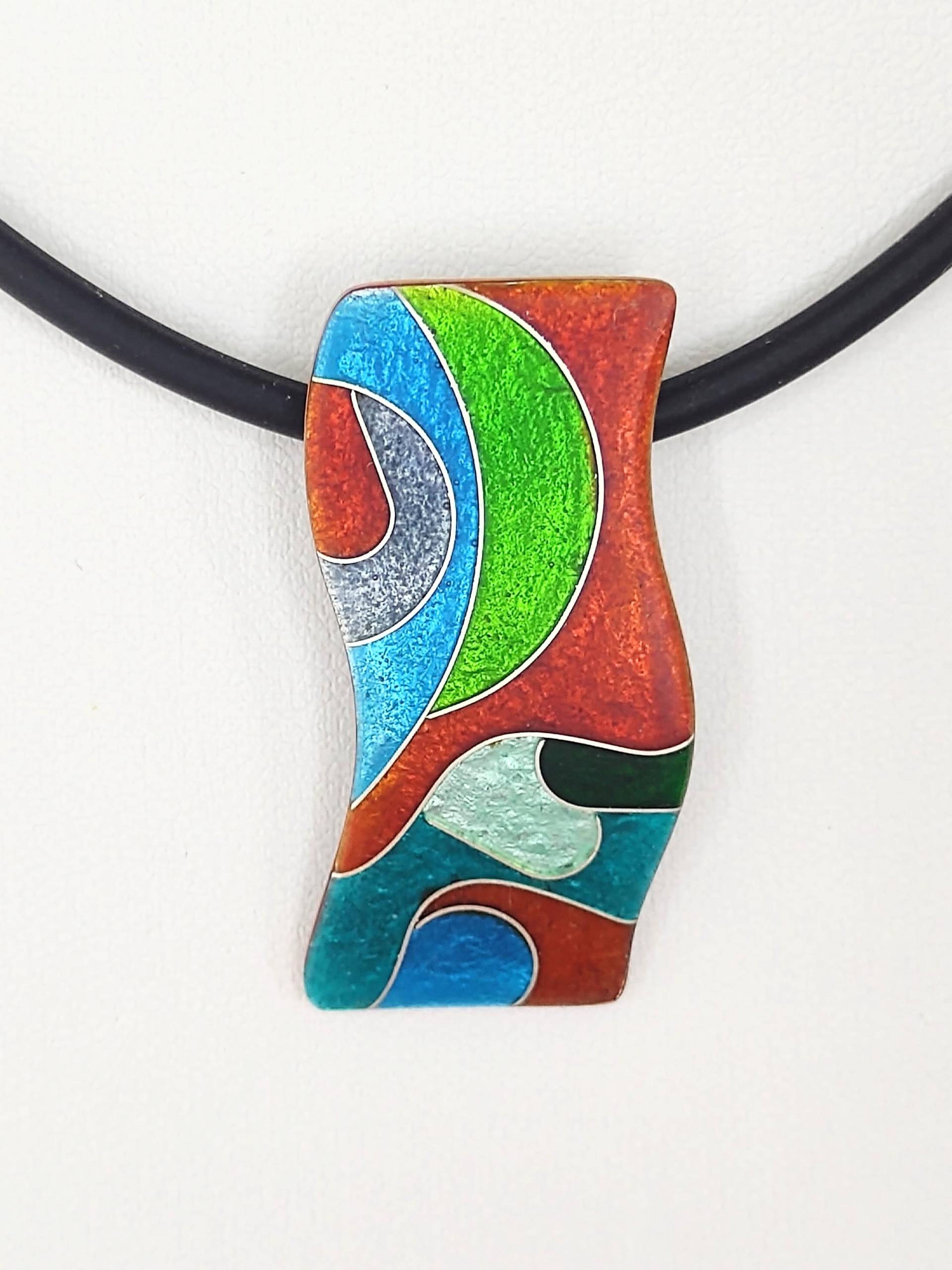 Anhänger Seiten Gewellt Silberdrahtmuster Emaillefarben in Bunt Oberfläche Matt Emailleschmuck Unikatschmuck Handarbeit Geschenk Geburtstag von FeuerschmuckSander
