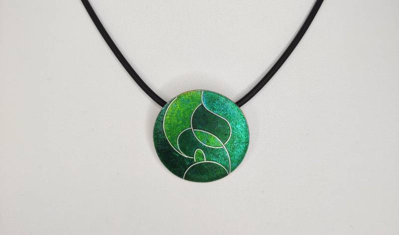 Emaille-Anhänger Grün Mit Silberdraht Emailleschmuck Unikatschmuck Emaille Schmuck Geschenk Für Sie Fürihn Handarbeit Geburtstag von FeuerschmuckSander
