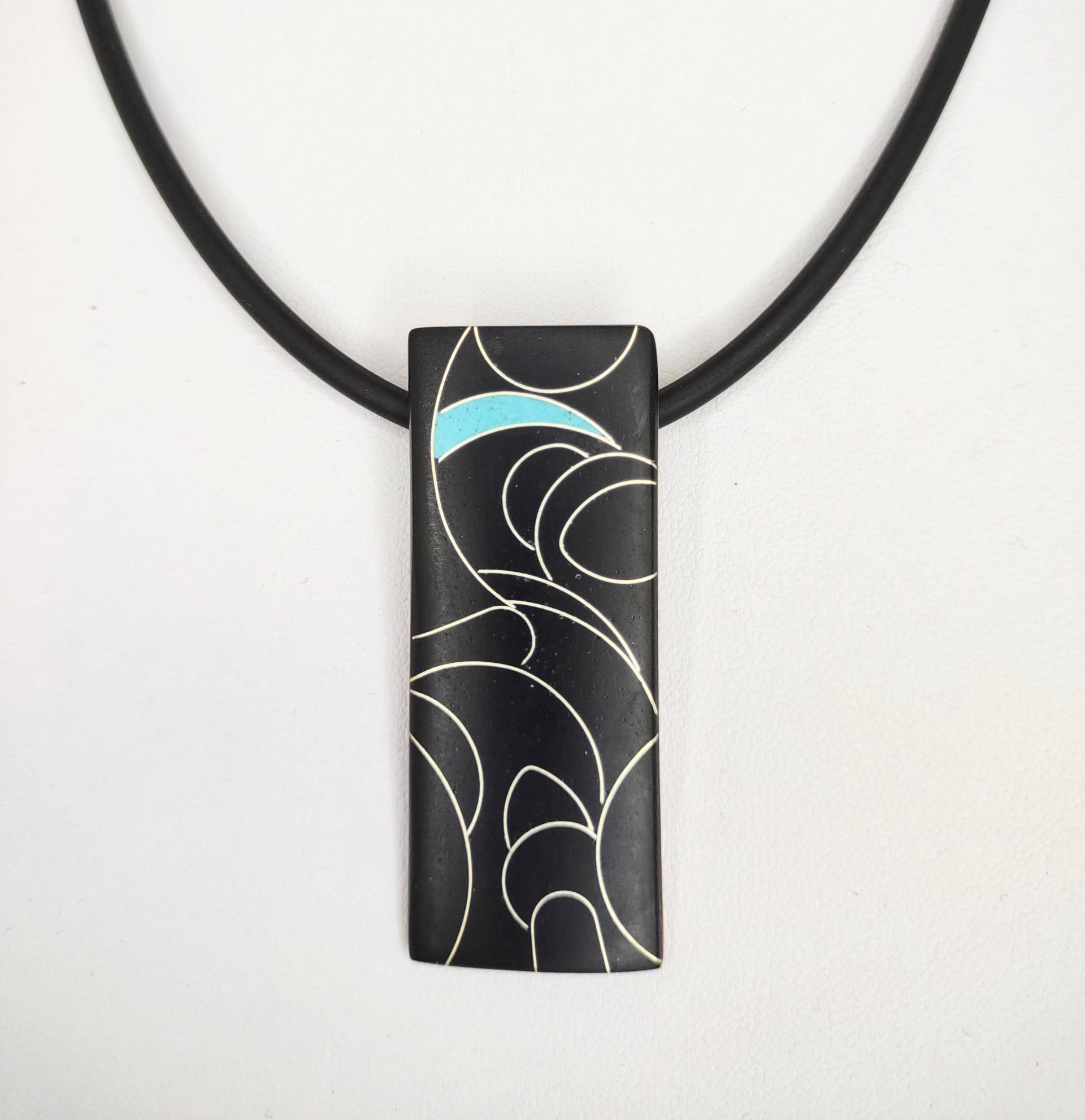 Emaille-Anhänger in Schwarz + Hellblau Und Silberdrähte 925Er Silber Handarbeit Emailleschmuck Unikatschmuck Geschenk Zum Geburtstag Unikat von FeuerschmuckSander