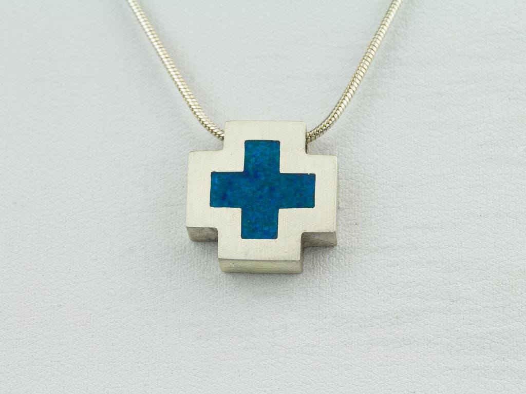 Handgefertiger Silberanhänger Mit Emaille in Transparentem Stahlblau Kreuz Schmuck Unikatschmuck Geschenk Anhänger Emailleschmuck von FeuerschmuckSander