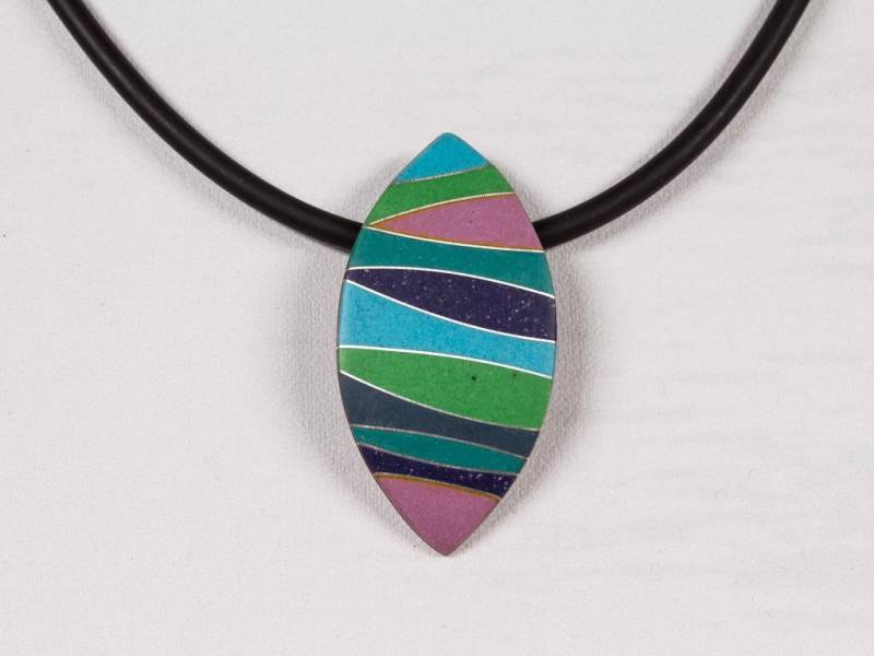 Handgefertigter Anhänger Mit Emaille in Lila, Blau, Grün Handarbeit Unikatschmuck Halsschmuck Schmuck Für Damen Geschenk Geburtstag von FeuerschmuckSander