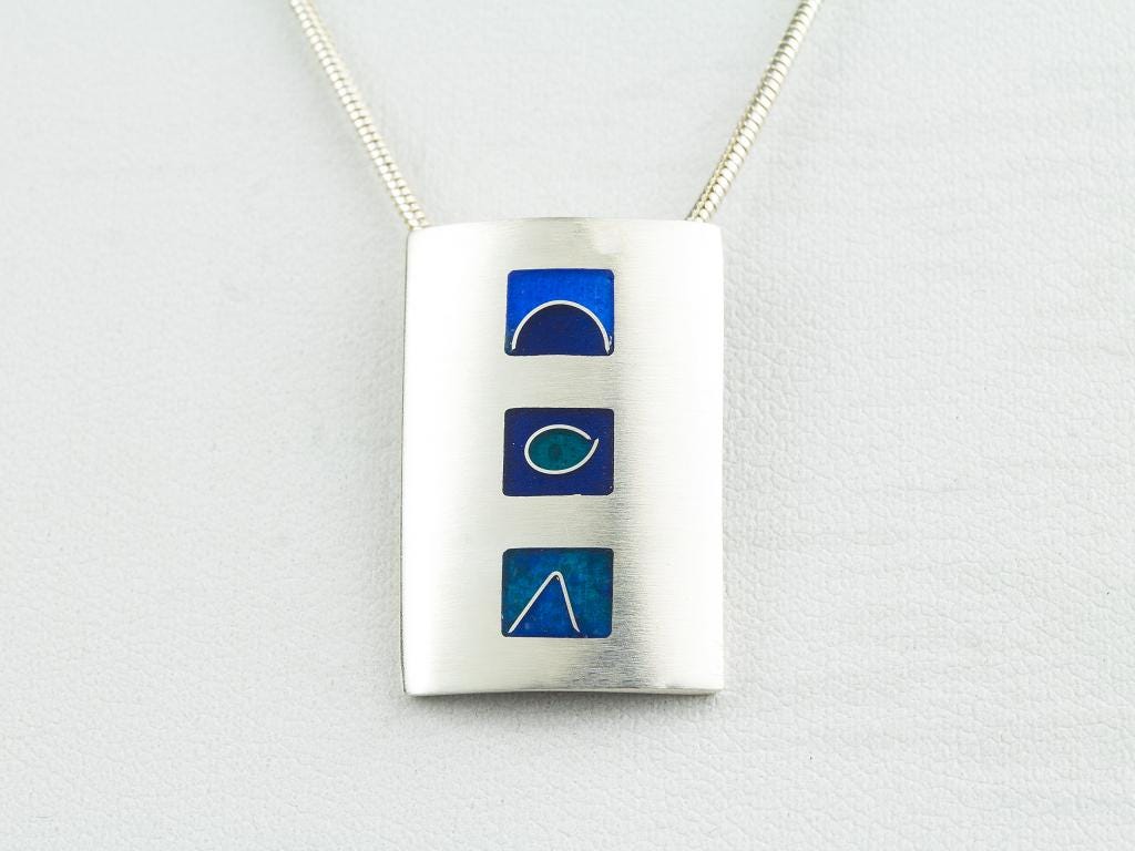 Silberanhänger Mit Emaille in Verschiedenen Blautönen Und Einem Türkis Unikatschmuck Damenschmuck Geschenk Für Die Freundin Emailleschmuck von FeuerschmuckSander