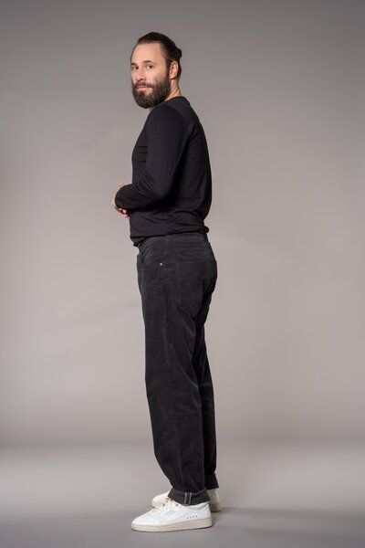 Feuervogl fv-Bro:nx | Relaxed Fit | Medium Waist | Wide Corduroy von Feuervogl