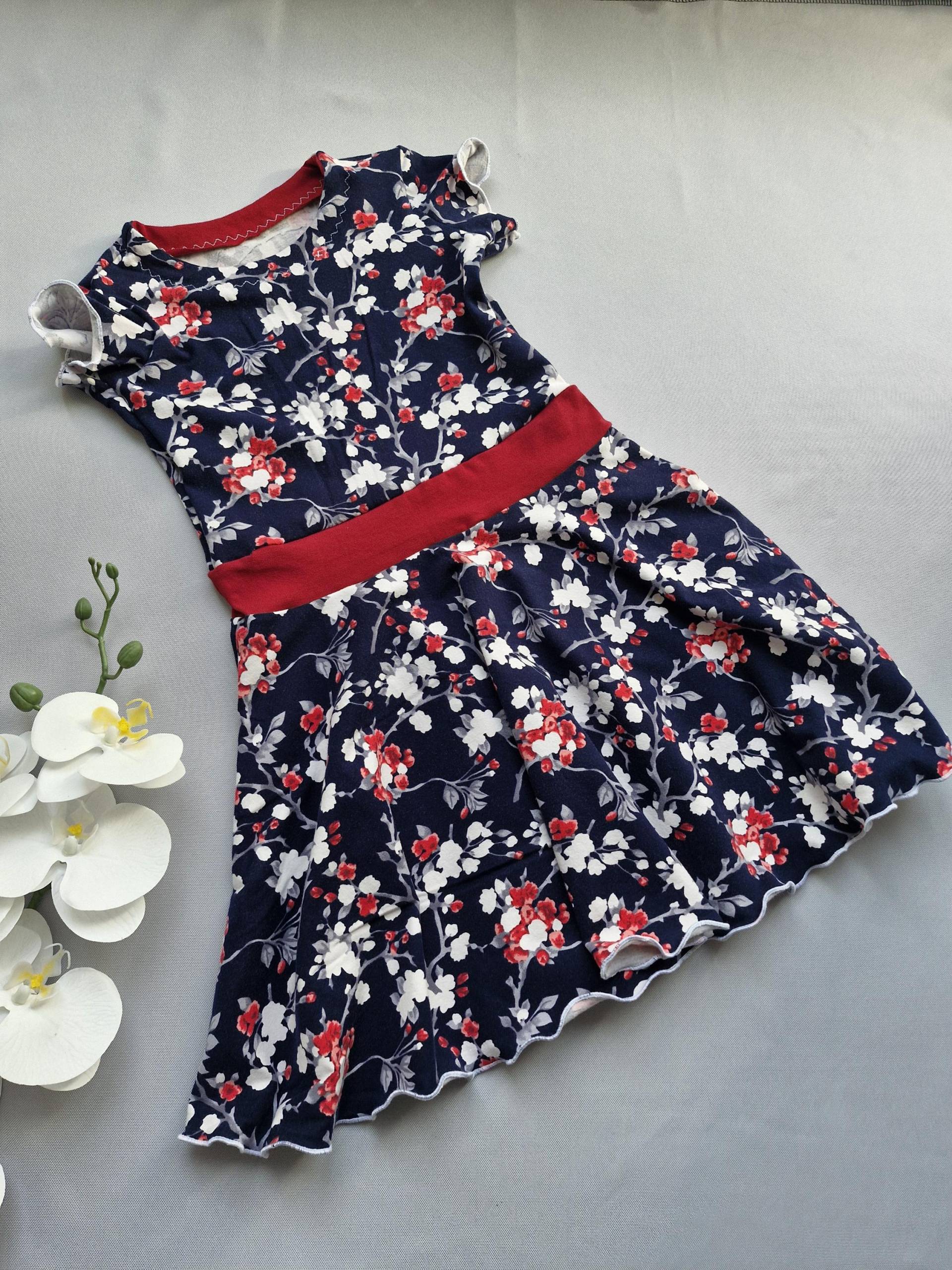 Drehkleid Blumen Gr.98 Drehkleid Blumen Gr.98 von FiaFledermaus
