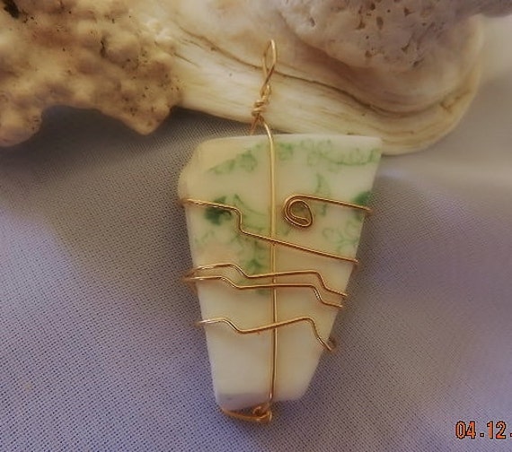 Zarte Meer Glas Keramik Anhänger Halskette Zarte Meer Glas Keramik Anhänger Halskette von FiberCountryArts